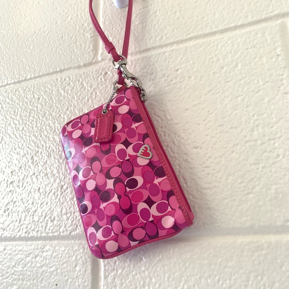 Coach poppy wristlet